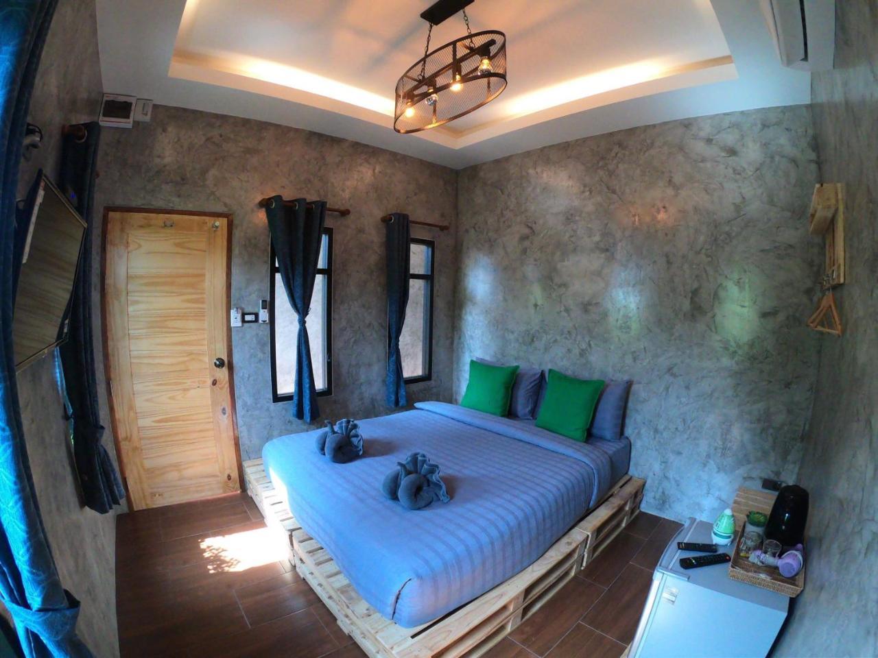 Albergue Samed Big Whale Rayong Exterior foto